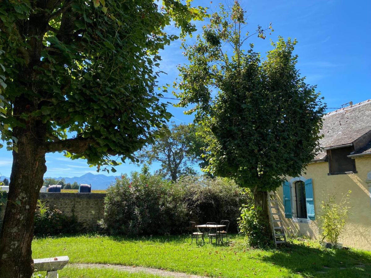 Chambre D'Hote 1787 : Les Terrasses Des Pyrenees Laloubere Exteriör bild